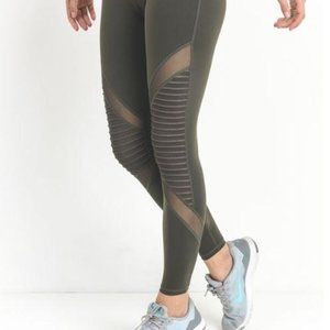 Olive Ribbed Cut Out Yoga Legging